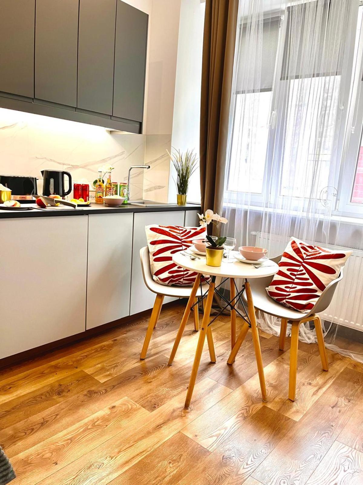 Super 1 Bed Room Condo In Warszawa Center מראה חיצוני תמונה